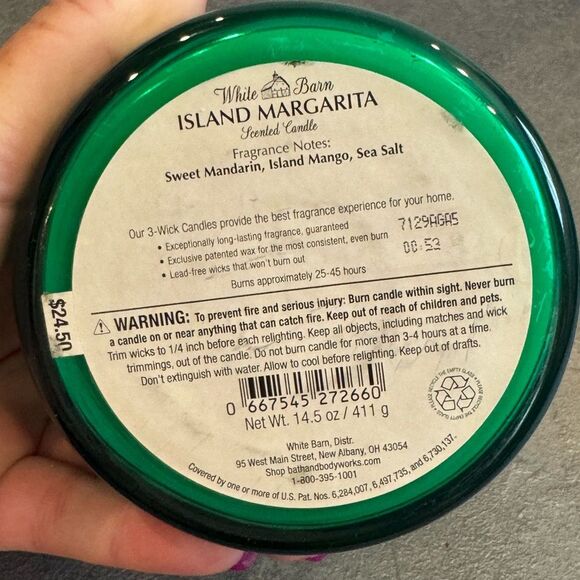 New Bath & Body Works
ISLAND MARGARITA
3 Wick Scented Candle - Picture 3 of 3